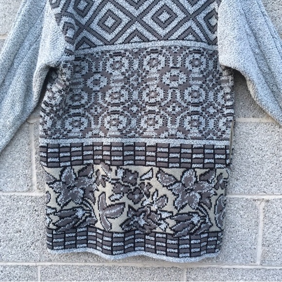 Violet Knitting Collections Sweater Button Down Hooded Free Size - Picture 8 of 11